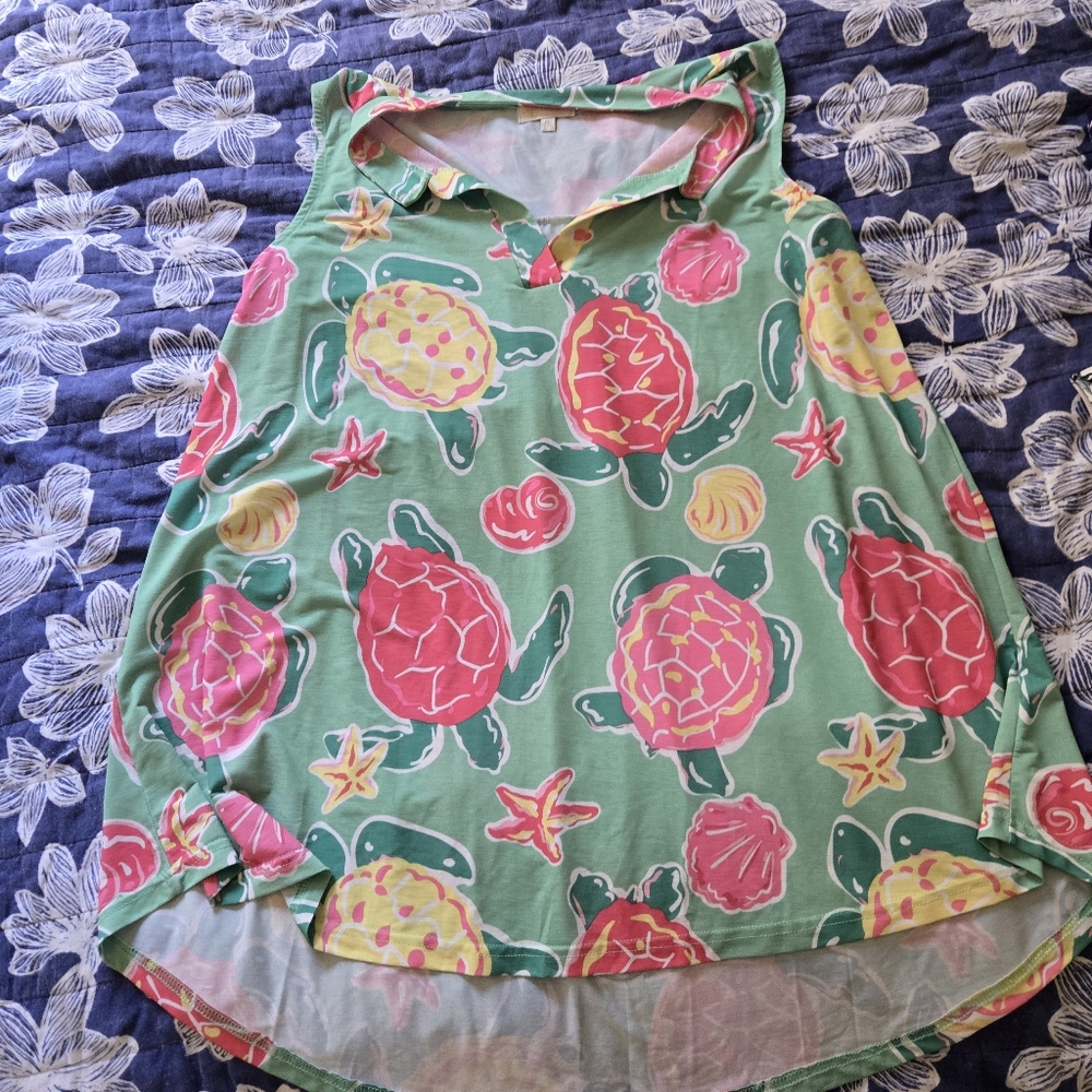 Simply Southern Turtle Print Top